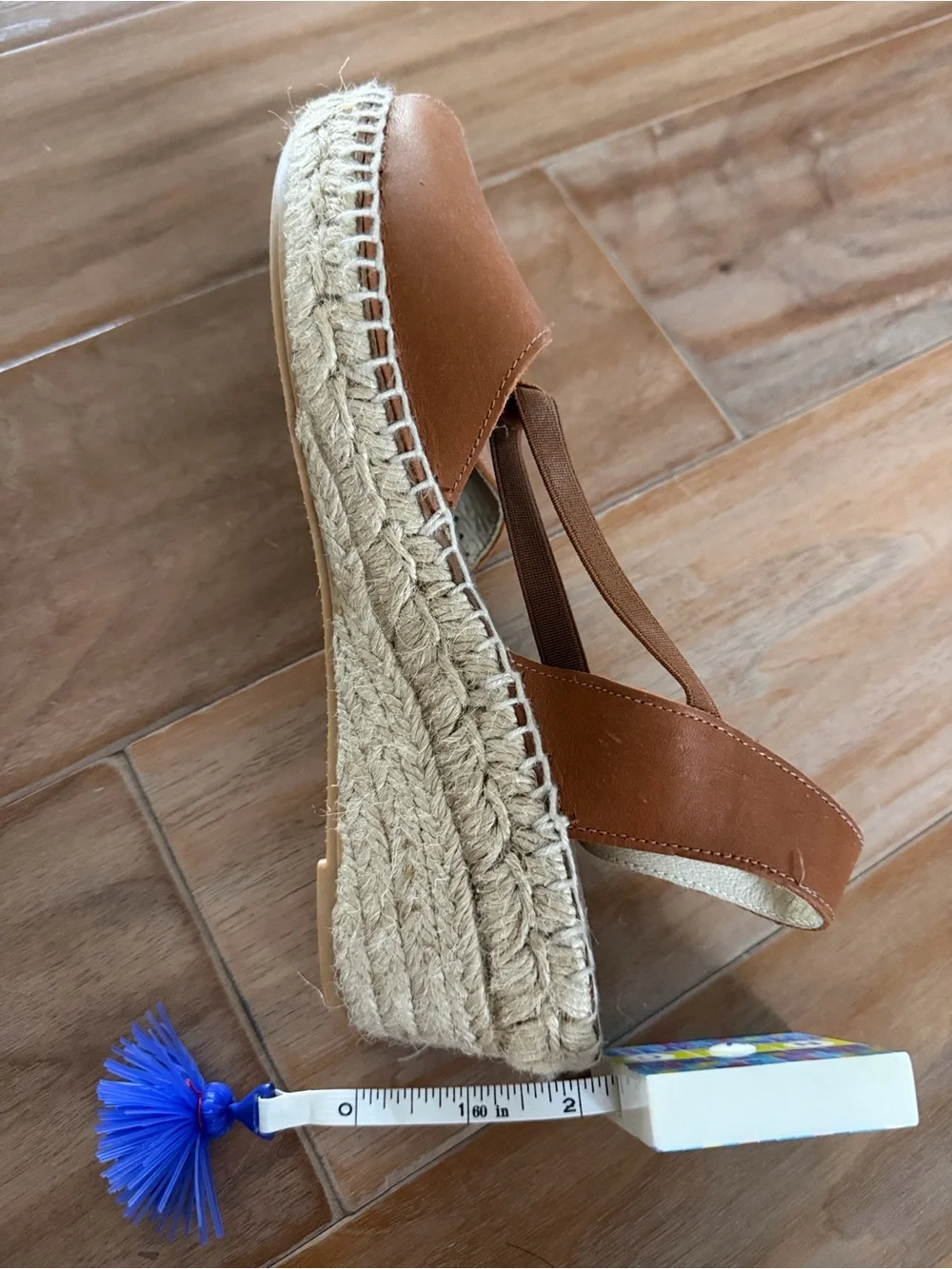 Andre Assous Brown Leather Espadrille Peep Toe Sandal 2” Wedge